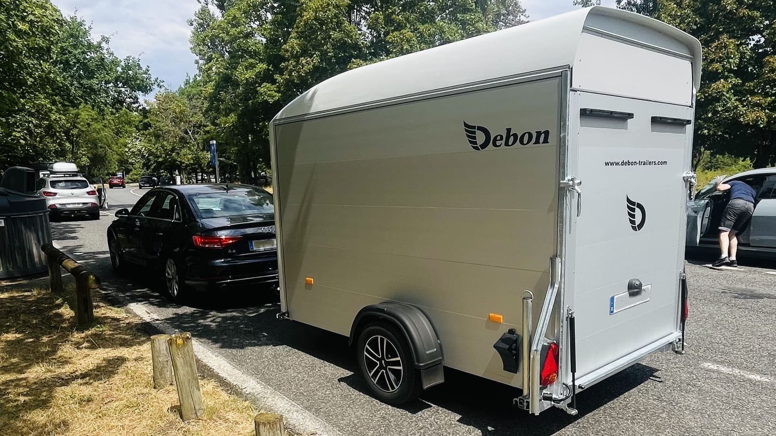 Entrega de un Debon Roadster 255