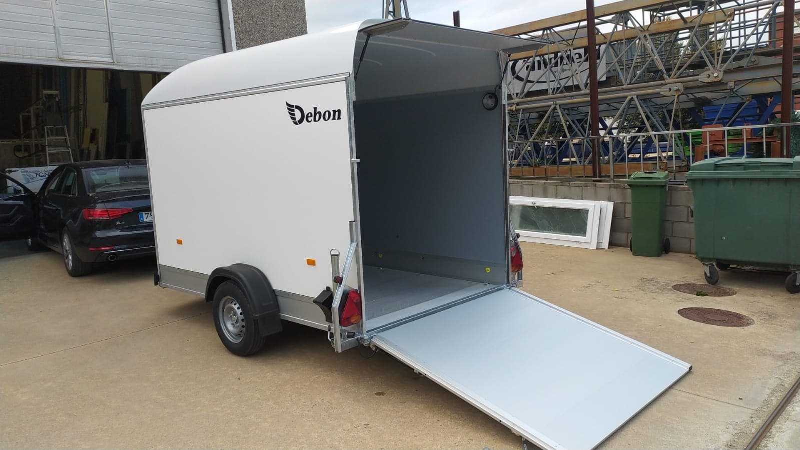 Debon Roadster 300 · Unidad 2