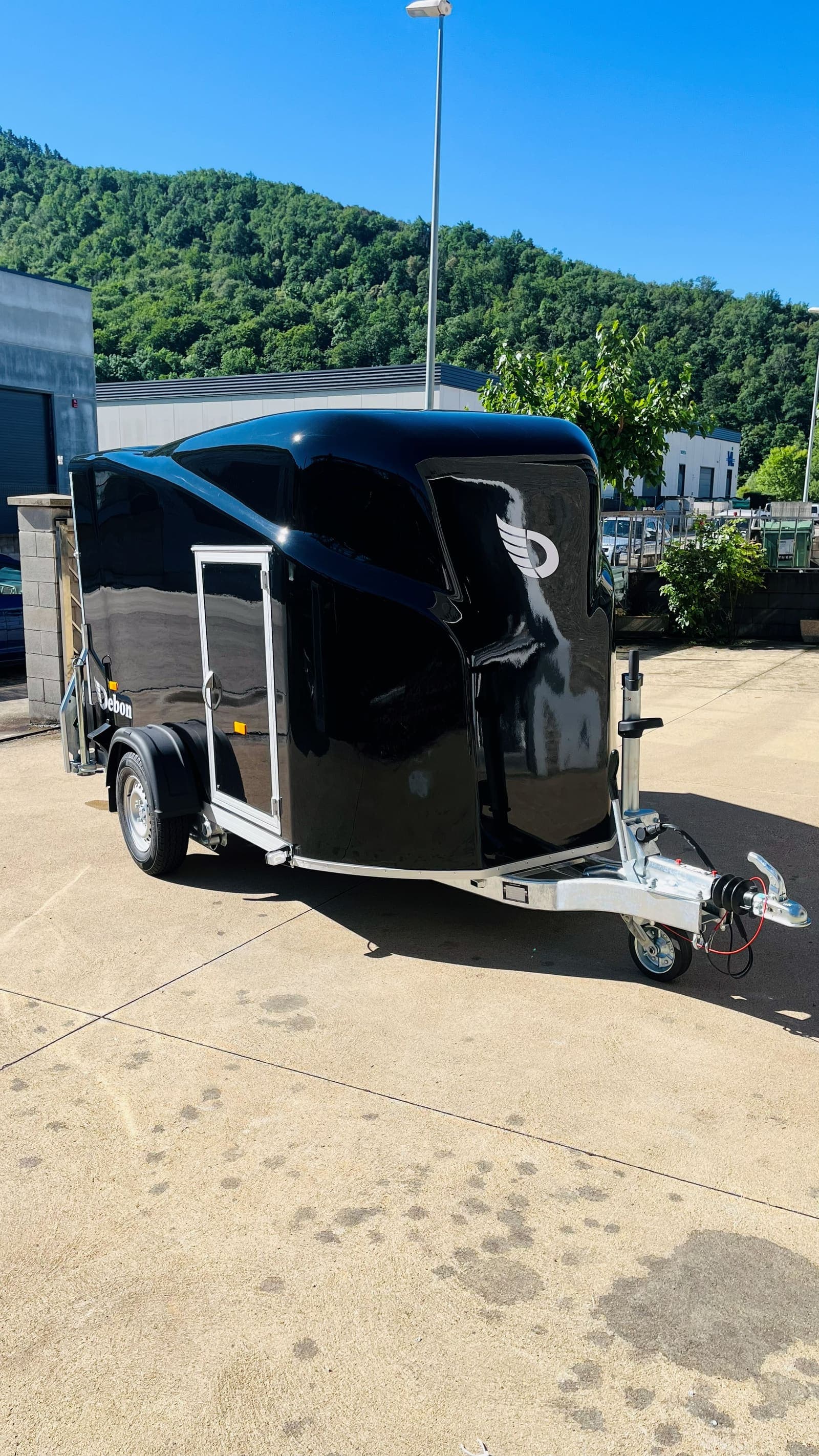 Debon Cargo 1300 · Unidad 3